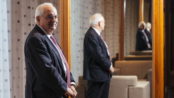 P�ich&aacute;z&iacute; konec liber&aacute;ln&iacute;ho sv�ta, �&iacute;k&aacute; vlivn&yacute; ekonomick&yacute; koment&aacute;tor Martin Wolf