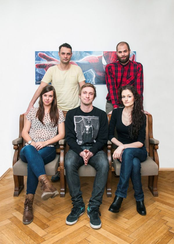 Do McShakespeare nastoupili (zleva): Dominika Cigánková, Ondřej Nečas, Adam Kořínek, Darek Černý a Nina Černá Do McShakespeare nastoupili (zleva): Dominika Cigánková, Ondřej Nečas, Adam Kořínek, Darek Černý a Nina Černá