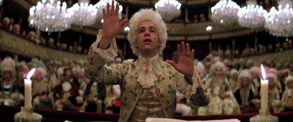 Amadeus Milo&scaron;e Formana za synchronizovan&eacute;ho hudebn&iacute;ho doprovodu Pra�sk&eacute; komorn&iacute; filharmonie prob�hne 13. listopadu