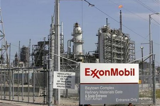 Exxon_Mobil_fabrika