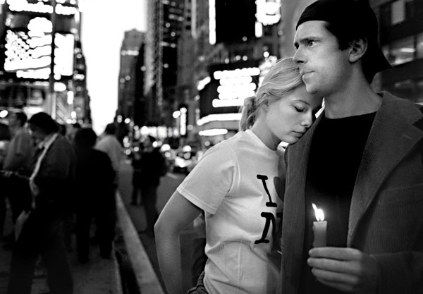 Musíme si pomáhat. Geny to tak chtějí. (New York, září 2001) Foto: Profimedia.cz / Corbis Musíme si pomáhat. Geny to tak chtějí. (New York, září 2001) Foto: Profimedia.cz / Corbis