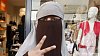 Muslimky ve francouzském Cannes i přes zákaz vyšly do ulic v nikábech Ilustrační foto - Muslimky v nikábech