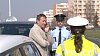 Roman Janoušek s policisty po nehodě, kterou spáchal v opilosti. Roman Janoušek po nehodě