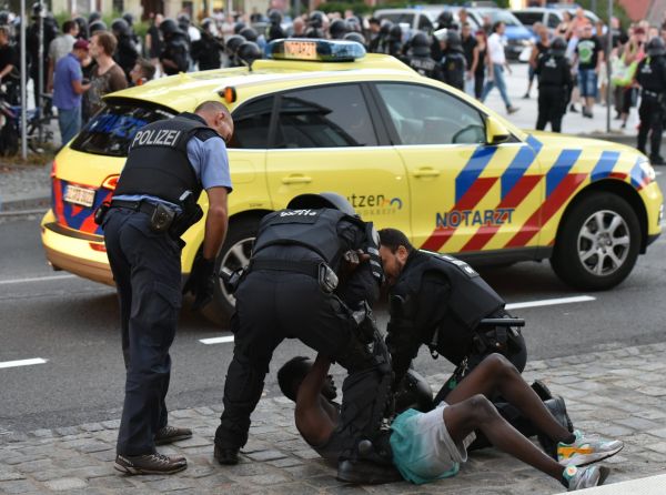 N�mecko Sasko, poty�ky v Budy&scaron;&iacute;n�