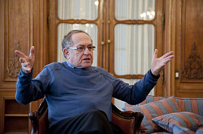 Věhlasný americký právník Alan Dershowitz, který obhajoval hráče amerického fotbalu O. J. Simpsona