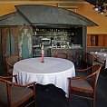 V podniku Le Lapin Blue najdete sv�tov� se tv���c� menu v proveden� n�koho, kdo na n�j nesta��.
