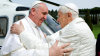 Pape� Franti�ek se setkal se sv�m p�edch�dcem Benediktem XVI.