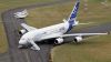 Letoun Airbus A380 se lehce poškodil o budouvu při příletu na francouzský aerosalon na letišti Le Bourget. Letoun Airbus A380 se lehce poškodil o budouvu při příletu na francouzský aerosalon na letišti Le Bourget.