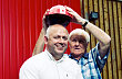 Otec a syn. Syn Martin Podzimek je dnes �editelem spole�nosti. �adu rozhodnut� v�ak konzultuje s otcem Josefem.