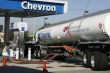 Chevron_benzinka_tanker_nakladak