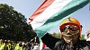 Květen 2011 - Jeden z hasičů protestuje před maďarským parlamentem v Budapešti proti vládním úsporným opatřením. Ilustrační foto - Maďarsko