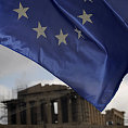 Vlajka Evropské unie na řeckým chrámem Parthenón v Aténách. Vlajka Evropské unie na řeckým chrámem Parthenón v Aténách.