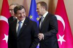 Šéf Evropské rady Donald Tusk v Bruselu uvítal premiéra Turecka Ahmeta Davutoglua.