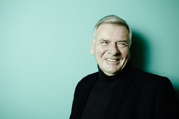 Vratislav Kulh&aacute;nek