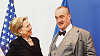 S Hillary Clintonovou jednal v září ministr zahraničí Karel Schwarzenberg ve Washingtonu. Americká ministryně teď přijede na otočku do Prahy, aby podpořila firmu Westinghouse v tendru o Temelín. Do Prahy