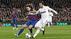 Carles Puyol a Gonzalo Higuain (vpravo)