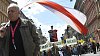 Des�tky tis�c demonstrant� sm��uj� na V�clavsk� n�m�st�