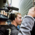 Zuckerberg prezentoval �pis akci� jako obvykle v d��n�ch a mikin�.