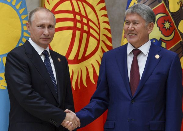 Russian President Vladimir Putin with Kygyz president Almazbek Atambayev