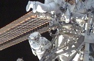 první vesmírná procházka při misi STS-120