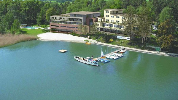 Hotel Port u Máchova jezera