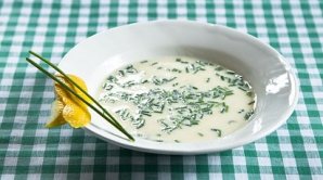 �eck� pol�vka avgolemono m� mnoho podob.
