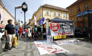 Blokáda ministerstev školství a kultury