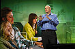 Steve Ballmer p�edstavuje Windows Phone 7 na veletrhu CES 2011