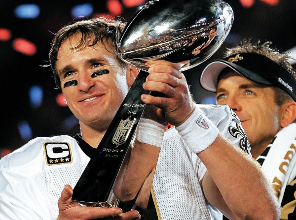 Drew Brees z tm0075 New Orleans Saints sa stal najuiton0065jm0020hrom zp0061su o slv006ey Super Bowl. Snm006ba: TASR/AP