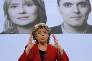 Podpredsednka Eurp0073006bej komisie a eurokomisr006ba pre spravodlivos a zk006cadn 0070rv0061 Viviane Redingov.0020Snm006ba: Reuters