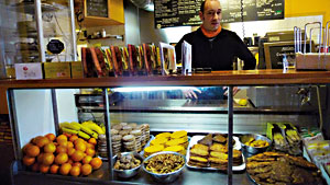Bezmas� Berl�n. (fast food Yellow Sunshine)/foto Karol�na Vr�nkov�