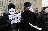 Na Václavském náměstí se 28. ledna uskutečnila malá demonstrace lidí, kteří nesouhlasí se smlouvou ACTA.