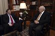Evangelos Venizelos (vlevo) a �eck� prezident Karolos Papulias