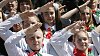 Mlad� B�lorusov� p�i oslav�ch v�ro�� Pion�rsk� organizace