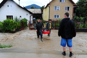 Záplavy na Slovensku. TASR/P.Ďurčo Záplavy na Slovensku. TASR/P.Ďurčo