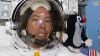 Andrew Feustel s Krte�kem