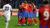 Fotbalist� Plzn� se raduj�.
