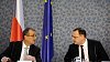 Ministr financ� Miroslav Kalousek (vlevo) a premi�r Petr Ne�as vystoupili v Praze na konferenci N�rodn� ekonomick� rady vl�dy (NERV) k problematice dluhov� krize a dopad�m na �eskou republik