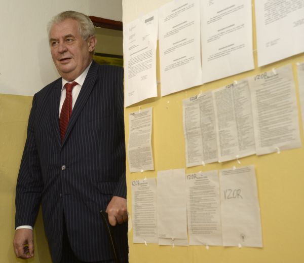 Prezident Miloš Zeman odevzdal 23. kvtna v Praze svj hlas ve volbách do Evropského parlamentu.