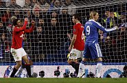 Fernando Torres z Chelsea se raduje z g�lu proti Manchesteru United.
