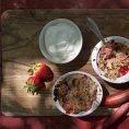 Jahodovo-rebarborov� crumble