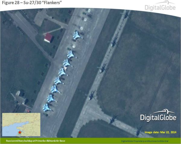 Ruské stíhaky na satelitních snímcích, které zveejnilo NATO.