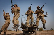 Pakistanska armada cvici pro boj s Talibanem