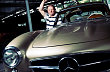 Podnikatel i sb�ratel. Ladislav Samoh�l v �ele sv�ho holdingu nejen prod�v� nov� vozy