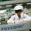 Uvnit� ��nsk� tov�rny Foxconn. Ilustra�n� foto