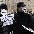 Na Václavském náměstí se 28. ledna uskutečnila malá demonstrace lidí, kteří nesouhlasí se smlouvou ACTA.