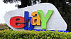 Logo aukčního serveru eBay u jeho sídla v kalifornském San José.
