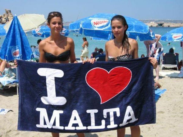 Tradinmi rivaly jazykovch kurz v anglicky mluvcch destinacch jsou Velk Britnie a Malta.