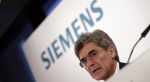 Generln editel Siemensu Joe Kaeser chce snit nklady koncernu (ilustran foto).