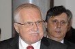V�clav Klaus, vzadu Jan Fischer